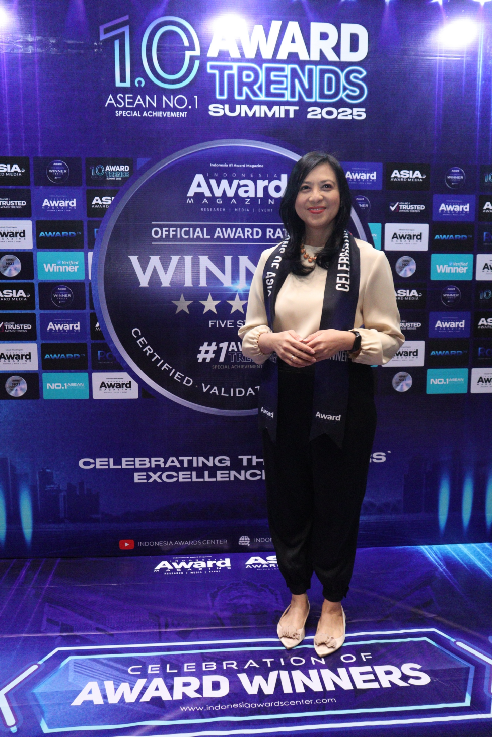 Indonesia Award Magazine Menganugerahkan “Top Choice In Visioner Company Award Winner 2025” kepada Intan Pariwara